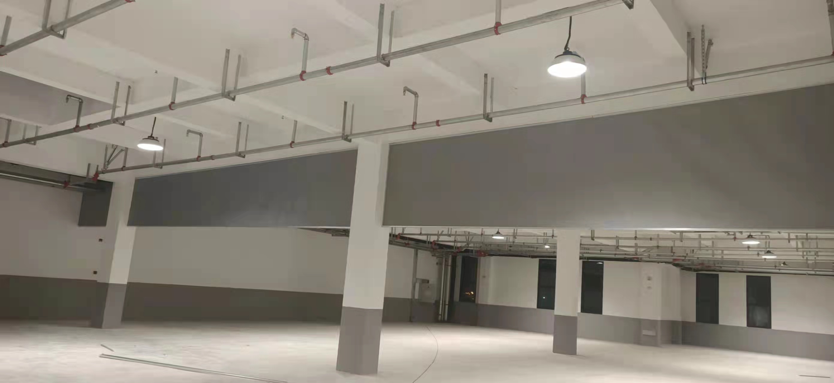 江蘇擋煙垂壁廠家介紹-不同材質(zhì)的擋煙垂壁在哪些場所適用？
